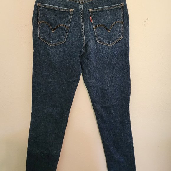 NWT 721 Levi Jeans High Rise Skinny Size 26x30 - Picture 3 of 5